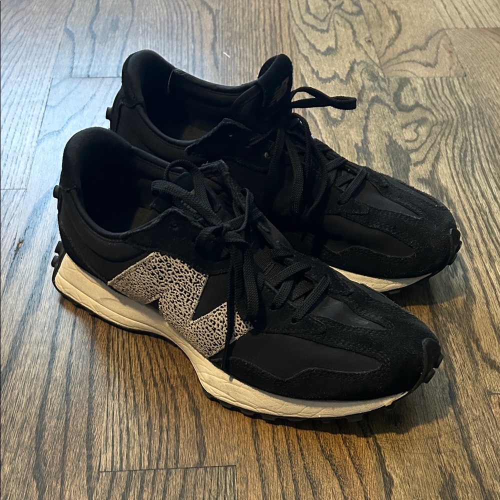 New Balance 327 Black Motif Women's Sneakers